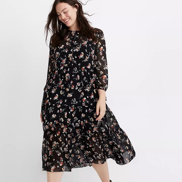 Madewell Dresses & Skirts - Madewell Sheer Button-Front Tier Midi Dress In Carnation Toss